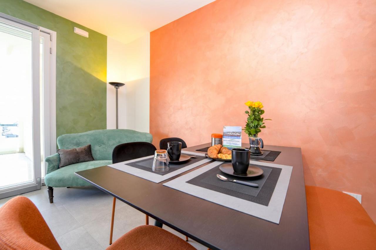 Opalia Residence - Garda Lake Lifestyle Apartment Peschiera del Garda Exterior photo
